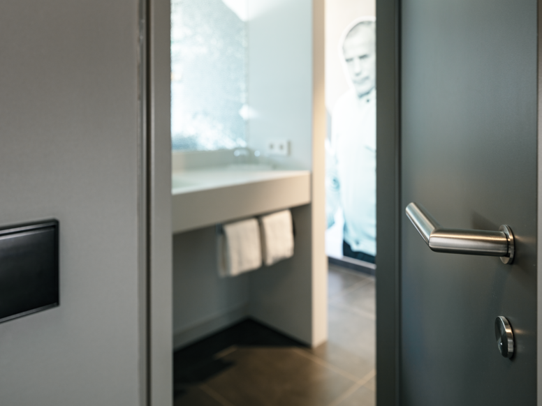 Hotel H4 w Mönchengladbach Uchwyt dźwigniowy ze stali nierdzewnej System 162